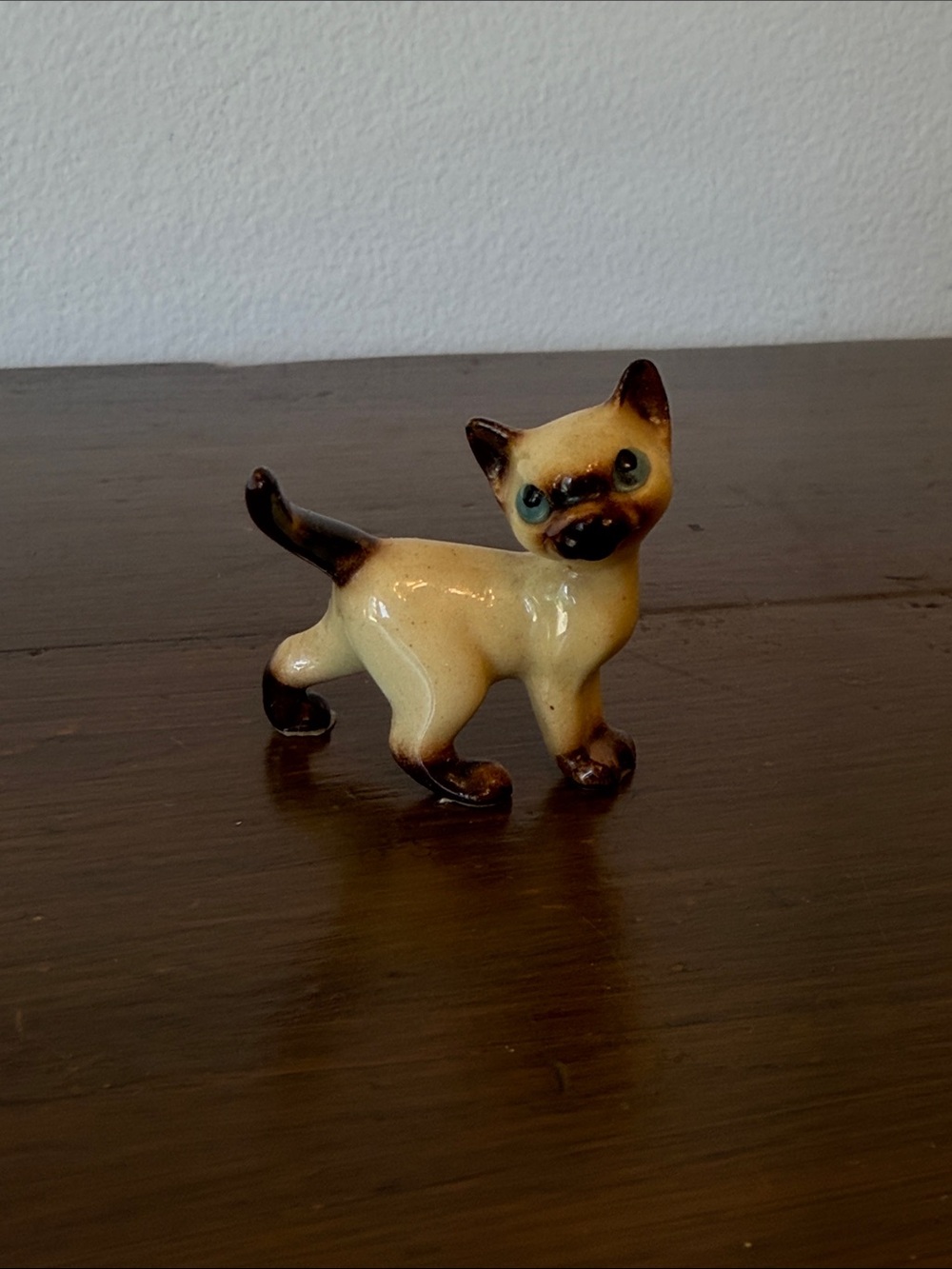 Vintage Hagen Renaker Ceramic Siamese Cat Figurine - Cream and Brown